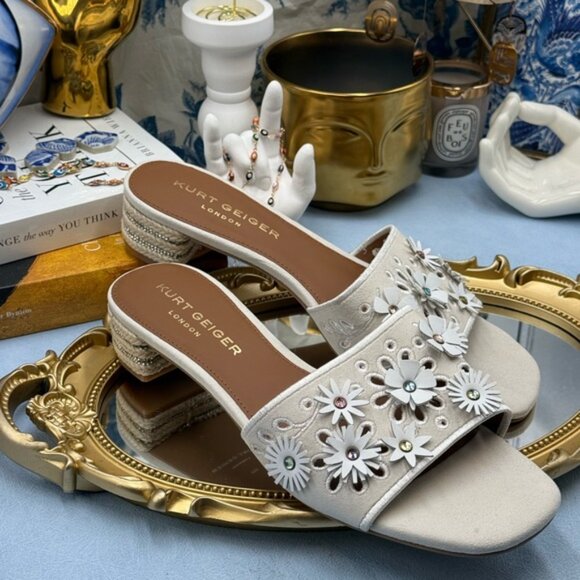 🆕 KURT GEIGER LONDON 🧿 NWOB Flower Power Low Sandal, Bone - Sz 40 US 9 - Picture 12 of 16